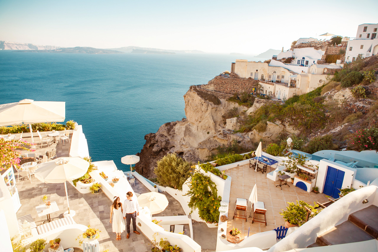 Wedding photoshoot in Santorini